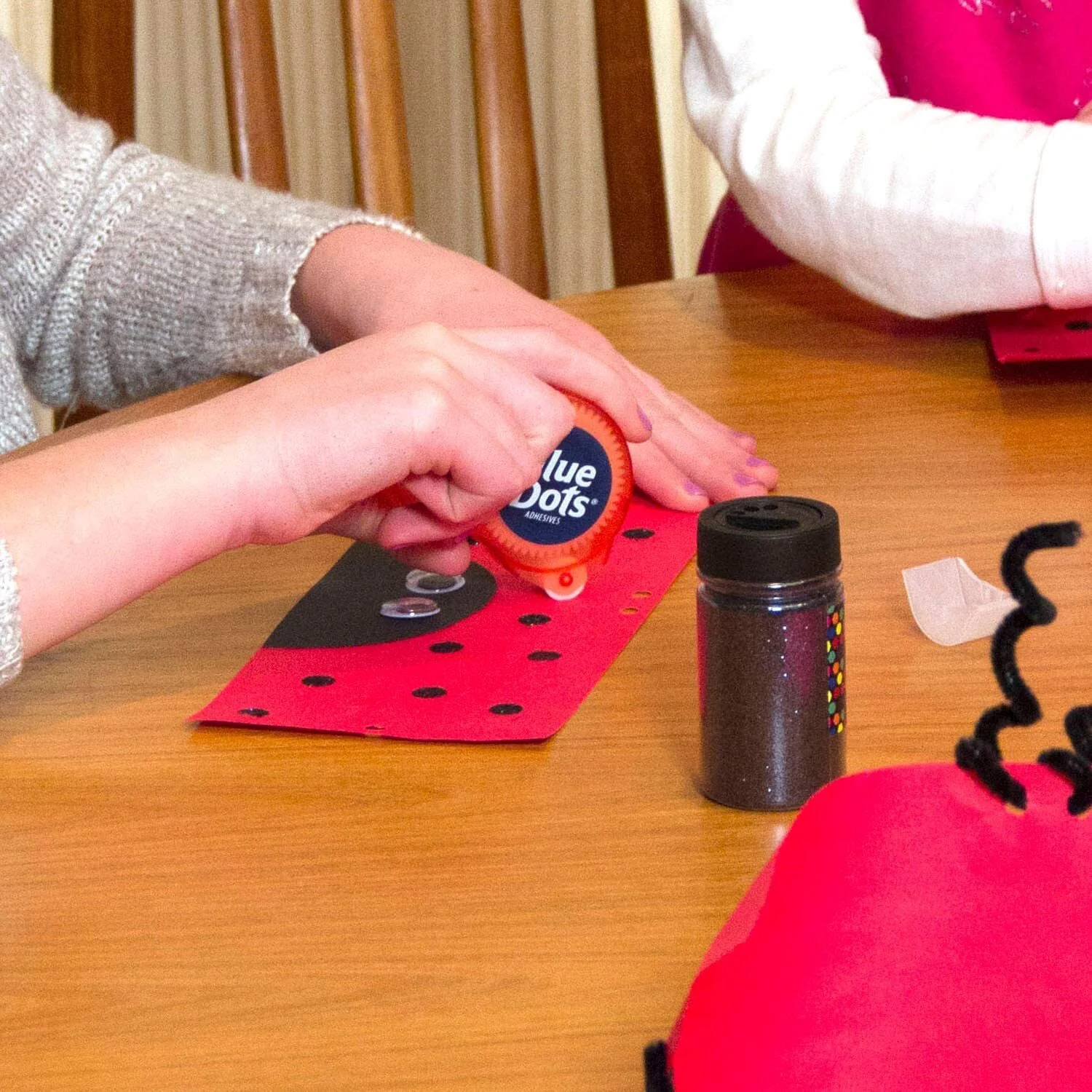 Glue Craft Dots Dispenser Permanent Projects Easy to use 200 Dots - Image 3
