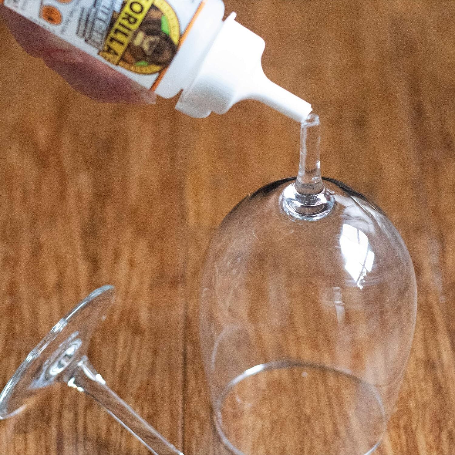 Gorilla Super Strong Dries Clear Glue 110ml - Image 4